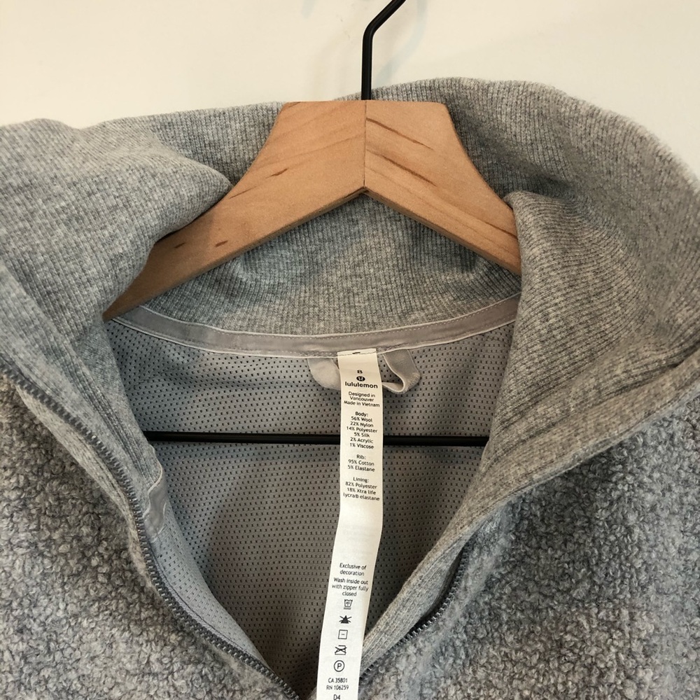 Lululemon Stand Out Sherpa 1/2 Zip - Picture 8 of 11